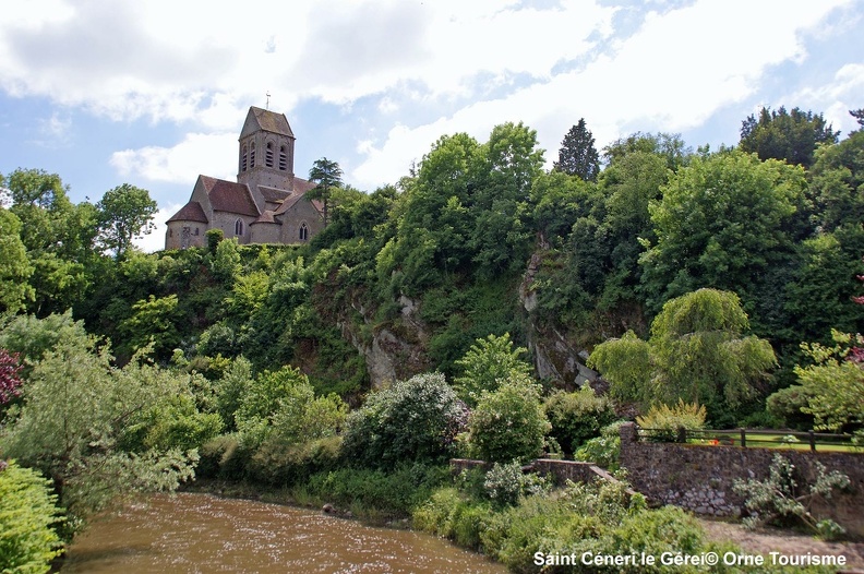 Saint Cèneri le Gérei dans les Alpes Mancelles