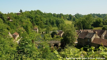 Saint Cèneri le Gérei dans les Alpes Mancelles