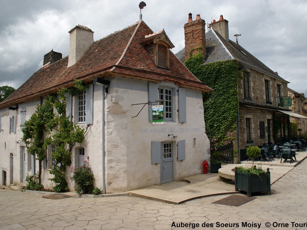 Auberge des soeurs Moisy à Saint Cèneri le Gérei