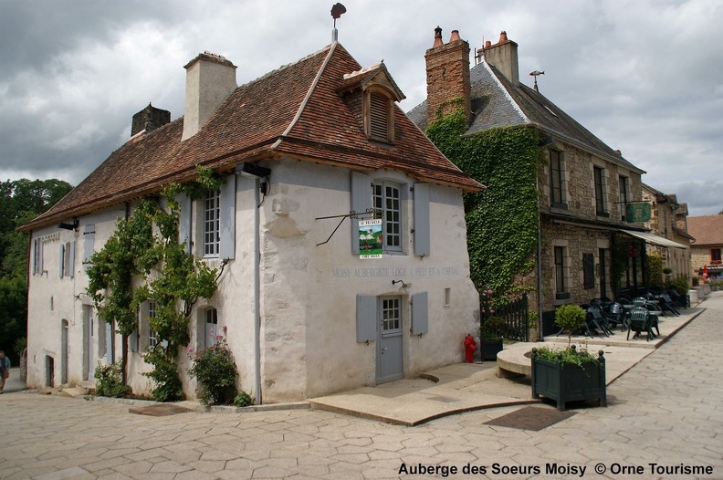 Auberge des soeurs Moisy à Saint Cèneri le Gérei