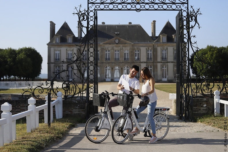 Découvrir le domaine du Haras du Pin à Vélo