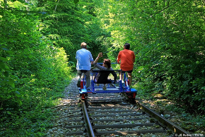 bagnoles-de-l-orne-velorail.jpg