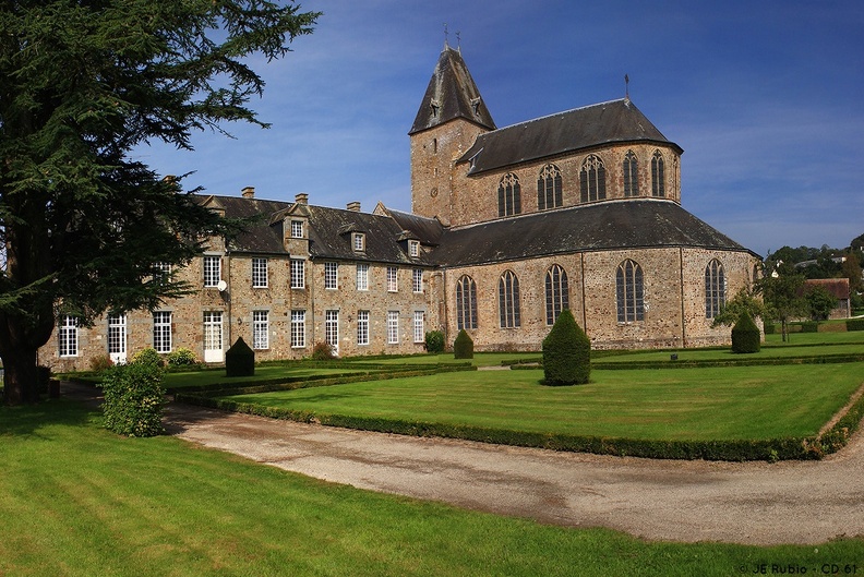 Lonlay l'Abbaye