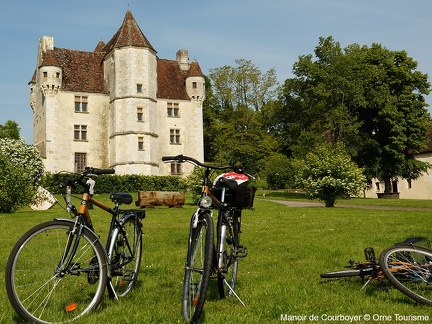 Manoir de courboyer à Nocé