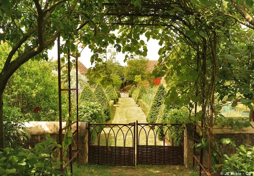 Jardin Montperthuis à Chemilly