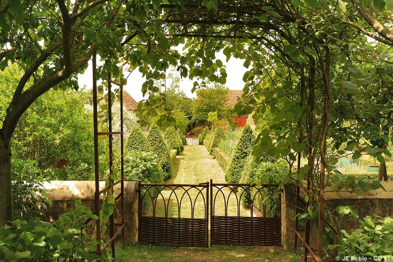 Jardin Montperthuis à Chemilly